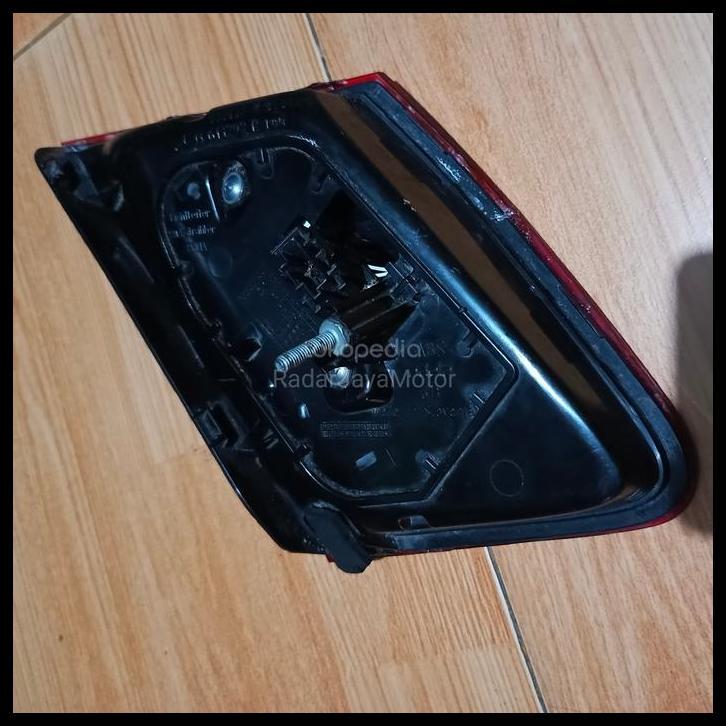 HOT DEAL REFLEKTOR BAGASI RH/KANAN MERCEDES BENZ E-CLASS W212 E250 2013 ORIGINA 