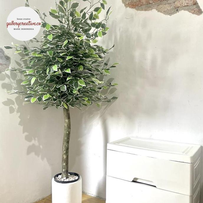 pohon artificial besar aesthetic