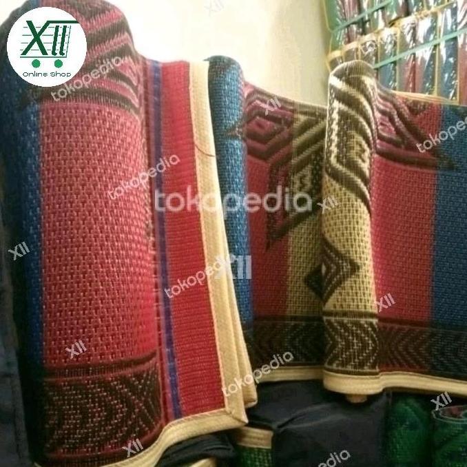 '' LEISURE MATT 2X3 METER TIKAR LIPAT SERBAGUNA PLASTIK MOTIF //