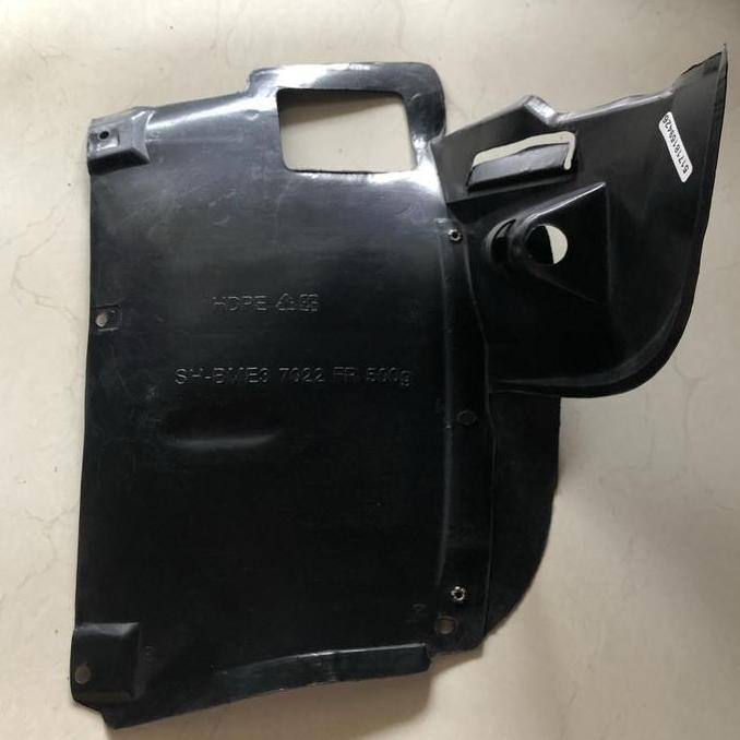 Inner Fender Depan Kecil Sirip Hiu BMW E39