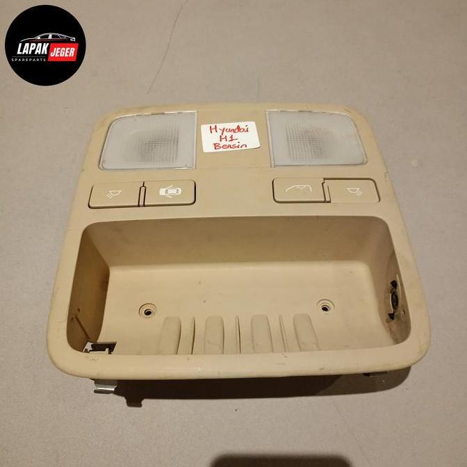 Lampu Plafon Interior Hyundai H1 2008 on Bekas