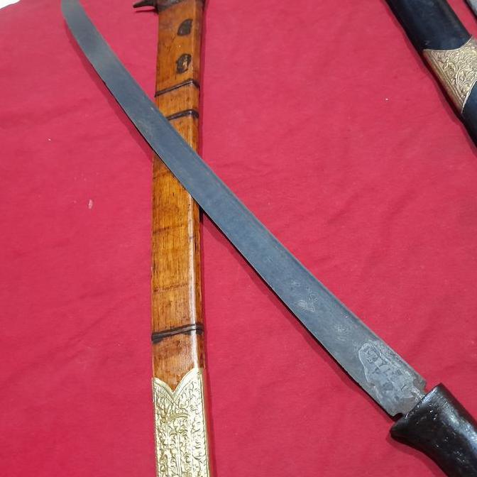Barang antik pedang pamor di jamin lawas