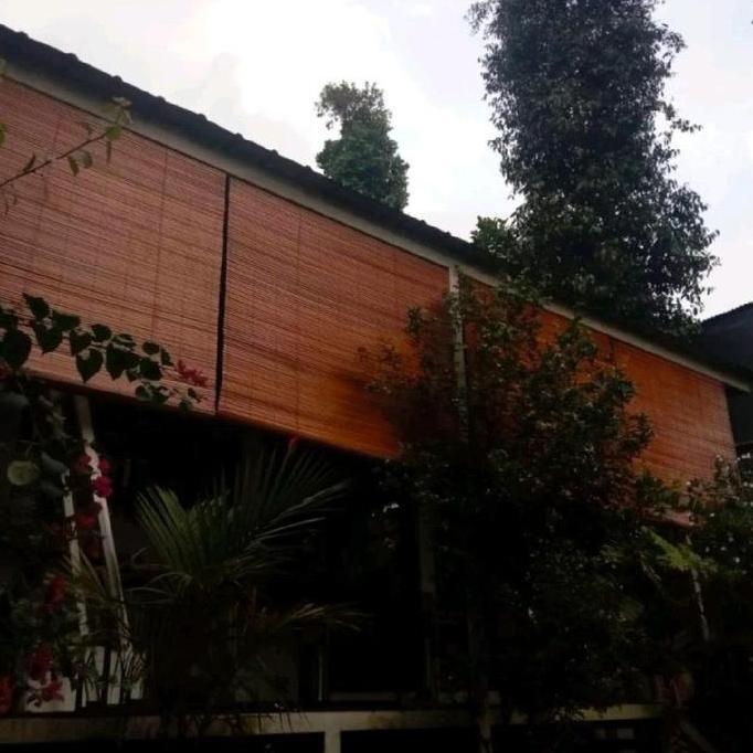 // TIRAI SAWIT PLITUR UKURAN L 100 CM X T 300 CM DENGAN TALI PENGGULUNG KREY BAMBU WARNA COKLAT KEEM