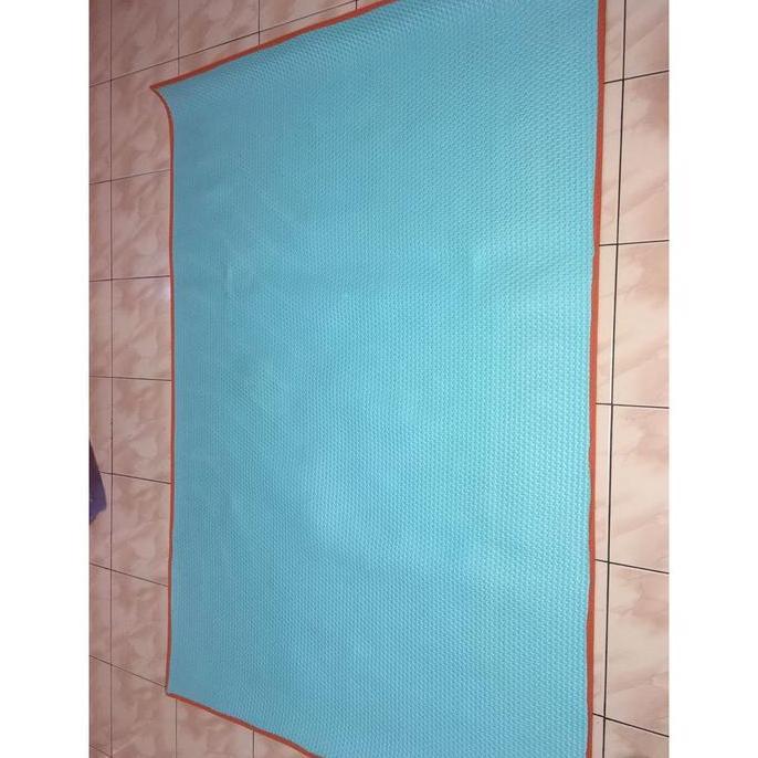 Impian- Karpet Lantai | Karpet Bentol Spons Mercy | Tikar Spons Murah | Karpet Polos Biru Kuning Pin