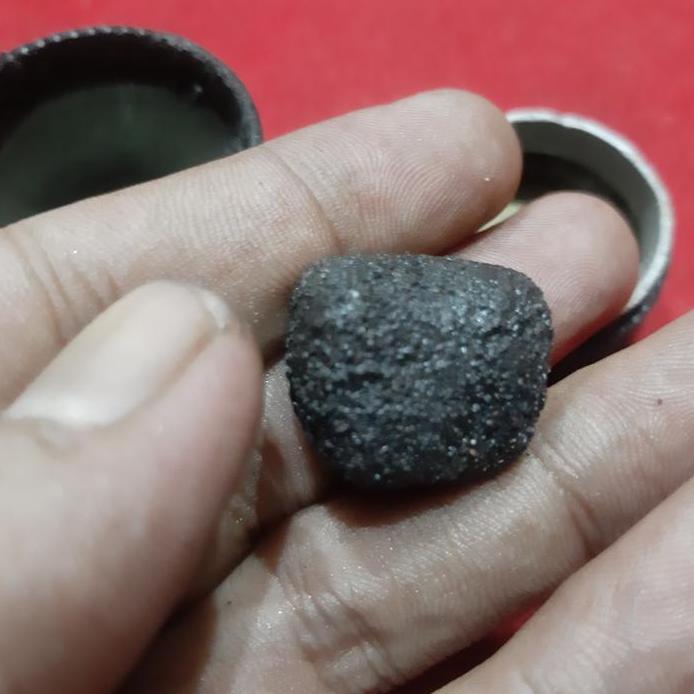 Barang Antik Batu Getar Cahaya