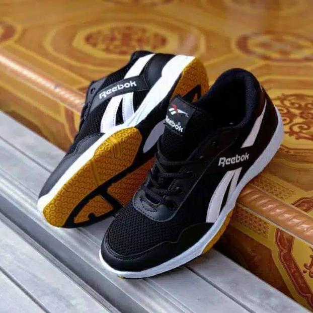 DISKON SEPATU BADMINTON // SEPATU OLAHRAGA// SEPATU SPORT / SEPATU OLAHRAGA BULUTANGKIS