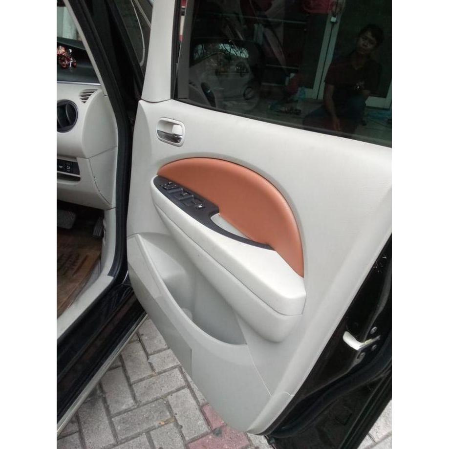 ZOVALA DOOR TRIM MAZDA BIANTE