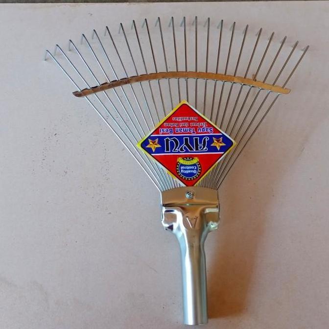 sapu taman besi/sapu garuk/sapu daun kering