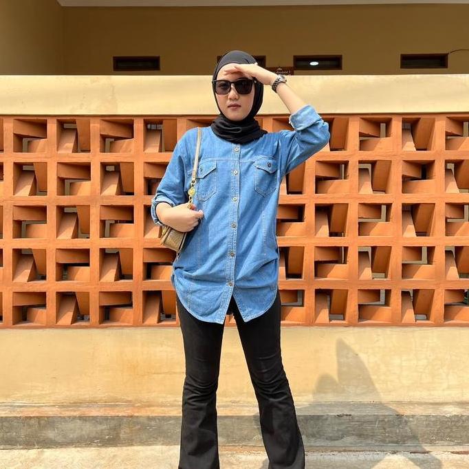 DV305 - Kemeja Jeans Wanita Atasan Terbaru Bahan Tebal dan Lembut Premium Quality [NAURA]
