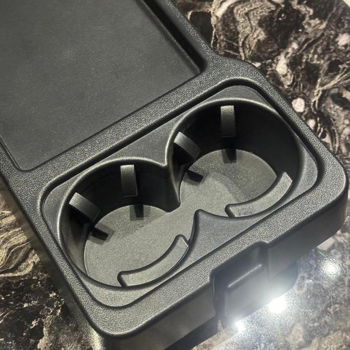 tatakan meja tengah zenix q alphard cup holder