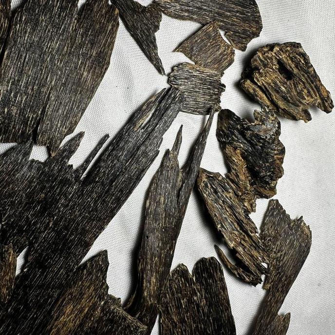 Kayu gaharu asli triple super king 100 gram - pontianak Kalimantan oud