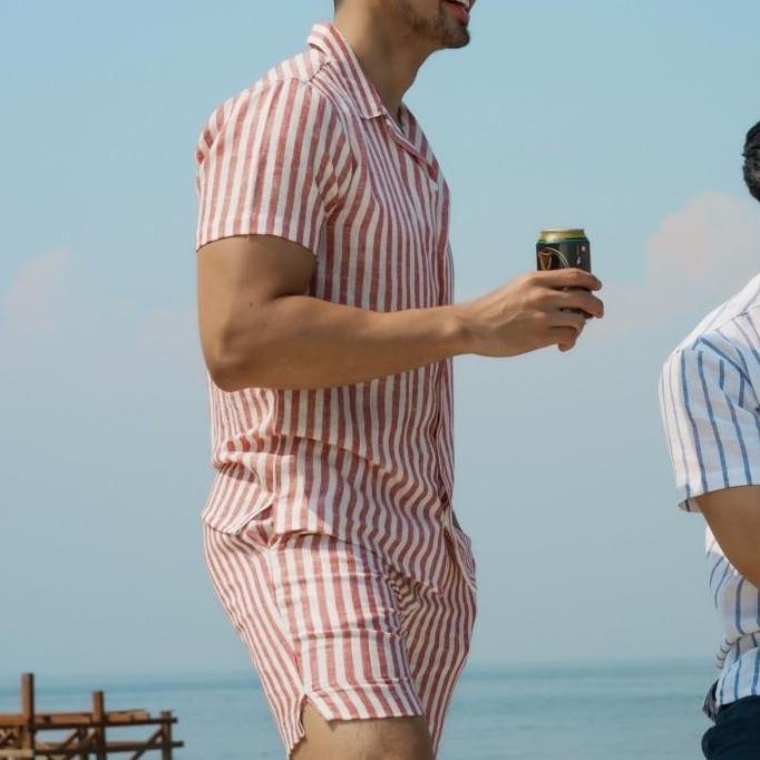 REMEDY Setelan Kemeja Celana Pendek Linen Pria Warna Merah Garis - Splitz Linen Set Termurah