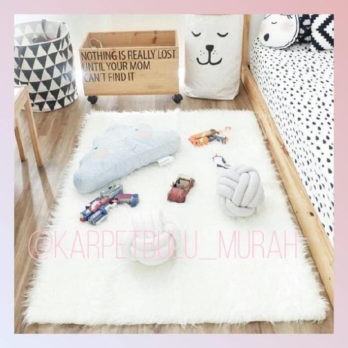 Karpet bulu putih lembut / foto bulu dekorasi ruangan Kamar Tidur