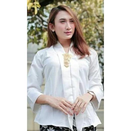 ATASAN KEBAYA KUTUBARU FLOY - KEBAYA MODERN - KEBAYA KUTUBARU PUTIH HM