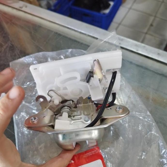 Door Lock Kunci Aktuator Pintu Belakang Bagasi Honda Freed Jazz S RS