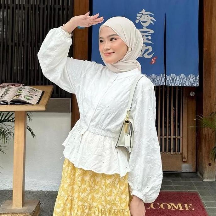 Sarea Blouse Crop Katun Bordir-Blouse Wanita-Katun Bolong-Bordir Bunga-Atasan Wanita ~By Fivefourite