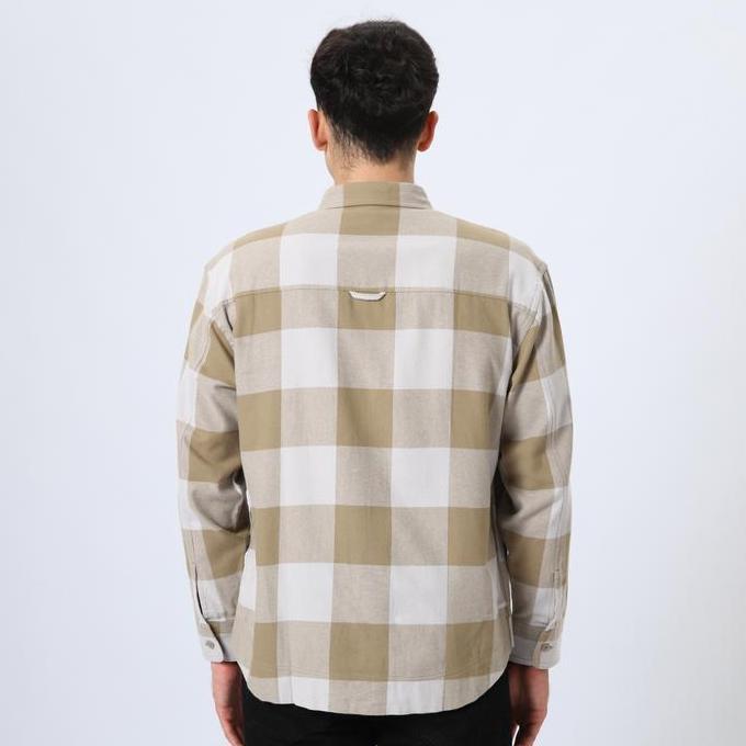 EDWIN JEANS - BASTIEN BEIGE WHITE PEPPER Kemeja Flanel Lengan Panjang Pria Casual Motif Kancing Top 