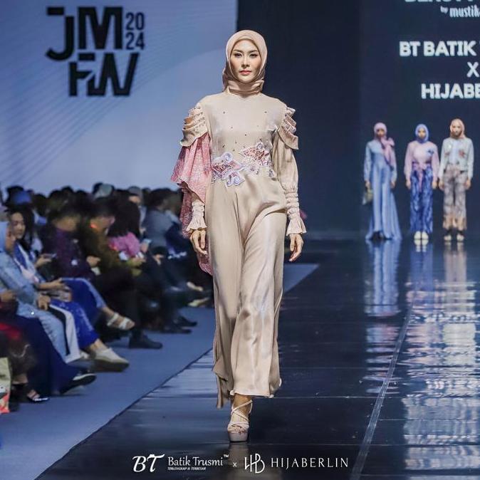 HIJABERLIN X BT BATIK TRUSMI : SRIKANDI COLLECTION - FATMA DRESS