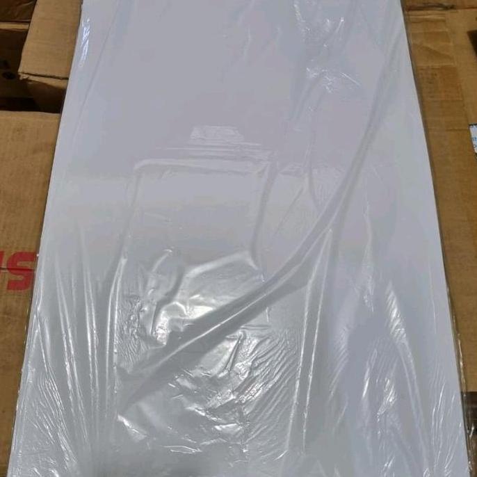 Karton asturo putih 1 pak isi 50 lembar