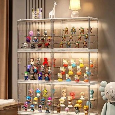 kotak akrilik tempat display / box tempat pajangan boneka / kotak akrilik serbaguna