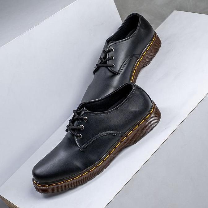 Mndy Official - Alden Black - Sepatu Pantofel Docmart Hitam Pria Boots Merah Shoes  Kerja