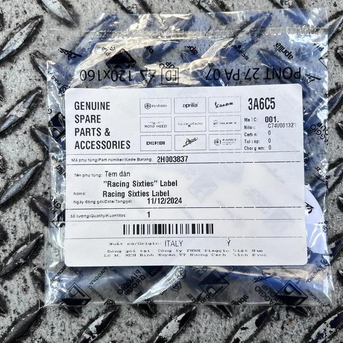 Emblem Original Vespa Racing Sixties Edition
