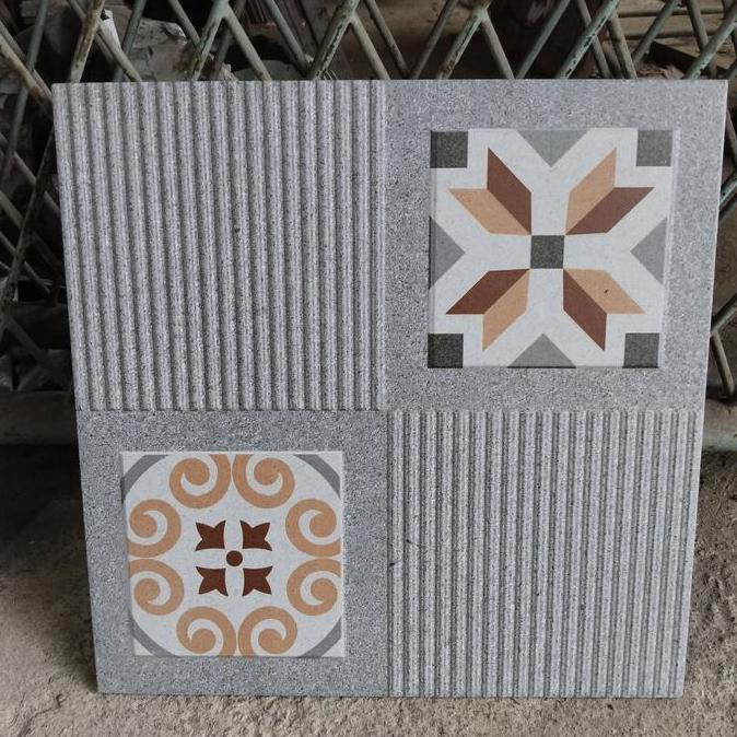 KERAMIK 40X40 MOTIF BATIK ABU