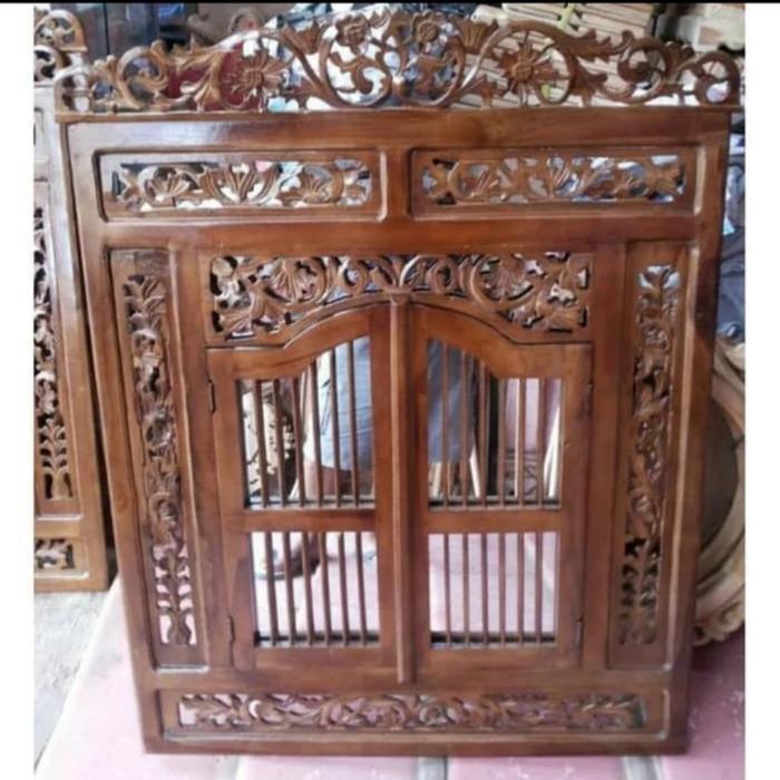 Jendela Krepyak Kaca Kayu Jati Ukir Minimalis Hiasan Dinding Figura