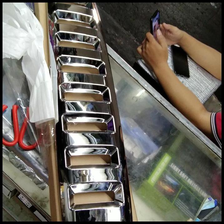 HOT DEAL GRIL DEPAN MOBIL MODEL HUMMER RUSH / TERIOS LAMA 2006 SAMPE 2012 WARNA CHROME 