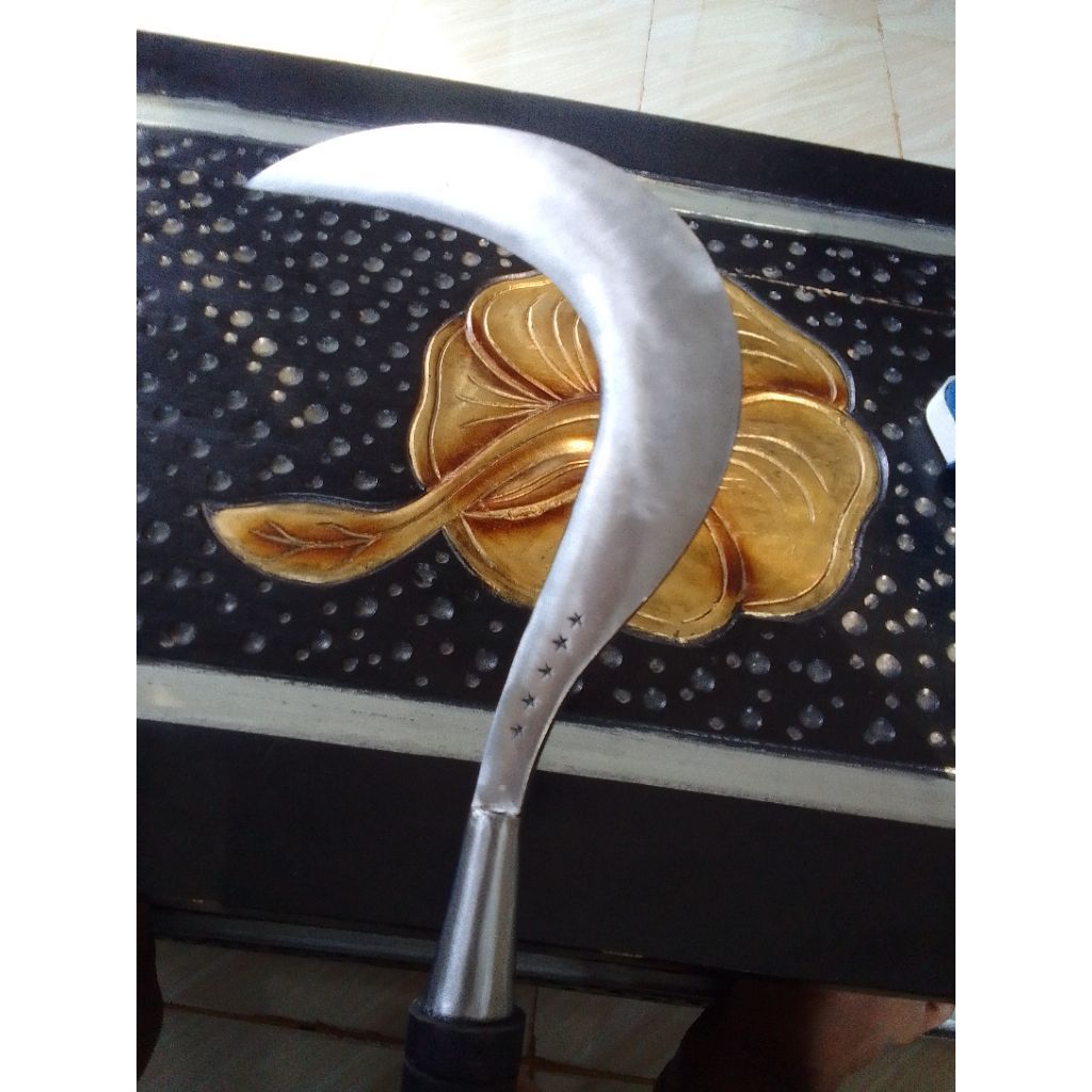 Arit atau Sabit rumput buatan pande Madura