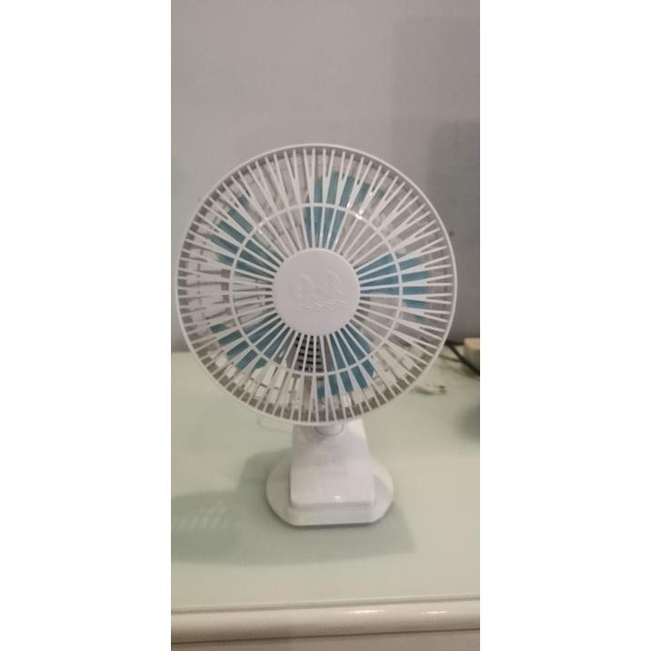 HOT DEALS KIPAS ANGIN JEPIT 8 INCH QQ 1788 KIPAS ANGIN MEJA, DUDUK / KIPAS ANGIN KECIL / KIPAS ANGIN