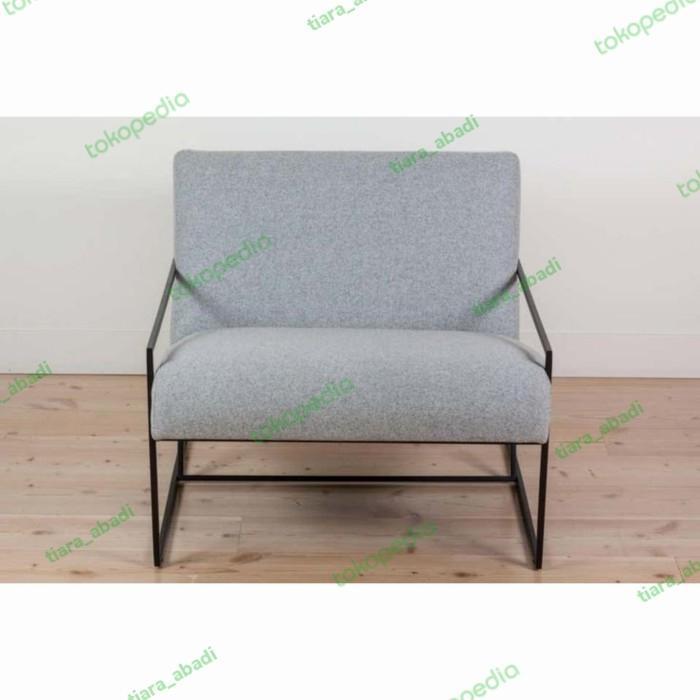 kursi sofa santai minimalis rangka besi . sofa teras minimalis modern