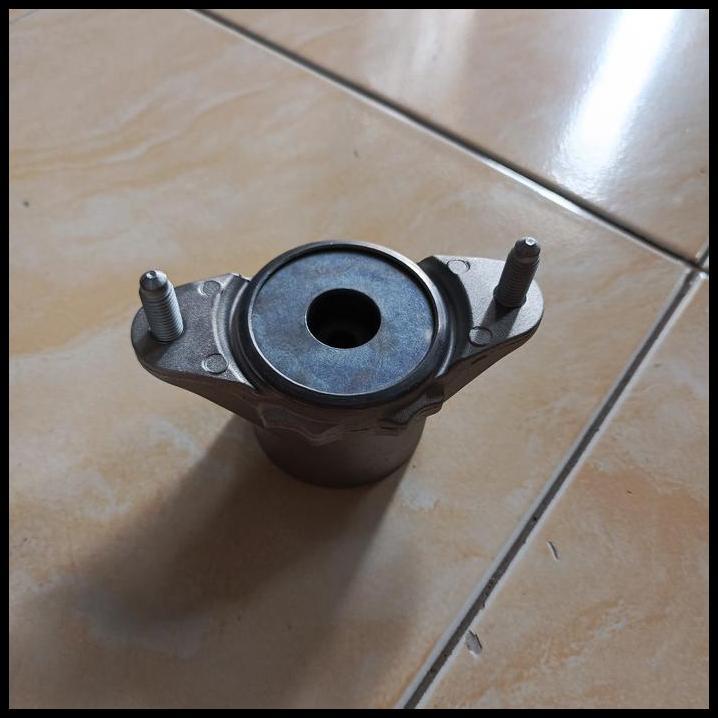 GRATIS ONGKIR MOUNTING SHOCK BELAKANG MERCEDES BENZ W246 W176 