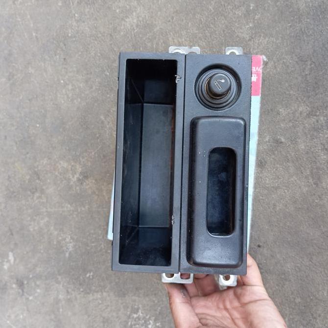 LACI RUMAH SET ASBAK PLUS LIGHTER DASHBOARD NISSAN XTRAIL X-TRAIL T30 SECOND