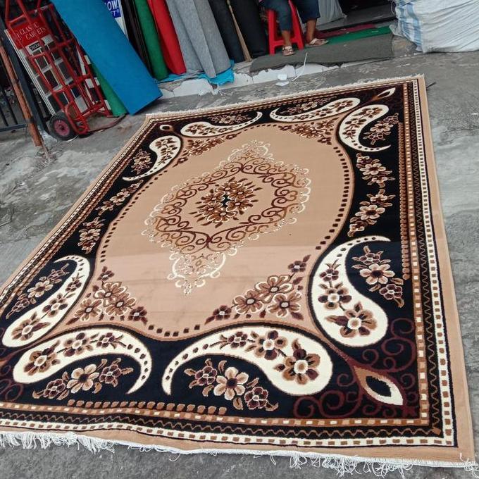 Karpet Almaya 230x310 Karpet samira Karpet Permadani Klasik Karpet pelaminan wedding motif klasik LL
