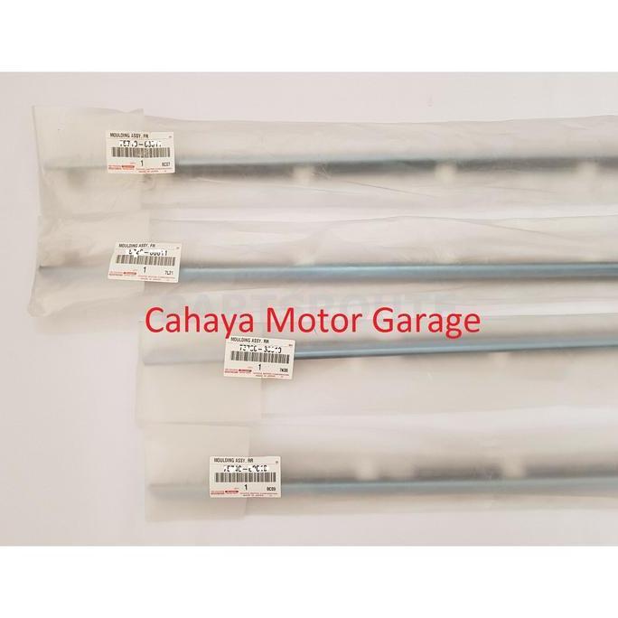 Karet Pelipit Luar Chrome Landcruiser Vx80 Original