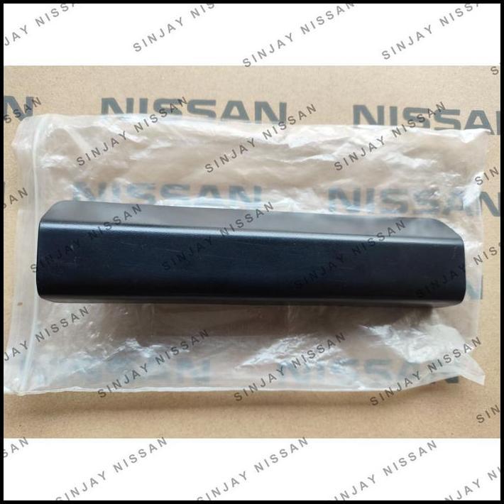 TERBARU XTRAIL T30 COVER ROOF RACK BELAKANG KANAN  NISSAN XTRAIL T30 ST 73886-8H300 ASLI 100% GENUIN