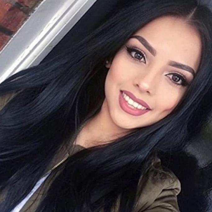 Wig Hitam Panjang Lurus Lace Front Wig Long Straight Ella Lurus Panjang Belah Tengah Hitam