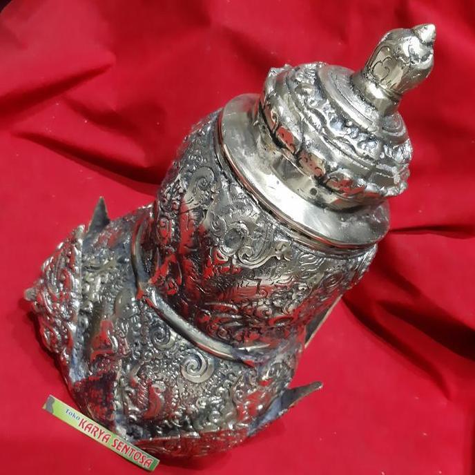 MAHKOTA RAJA DAN RATU BAHAN KUNINGAN