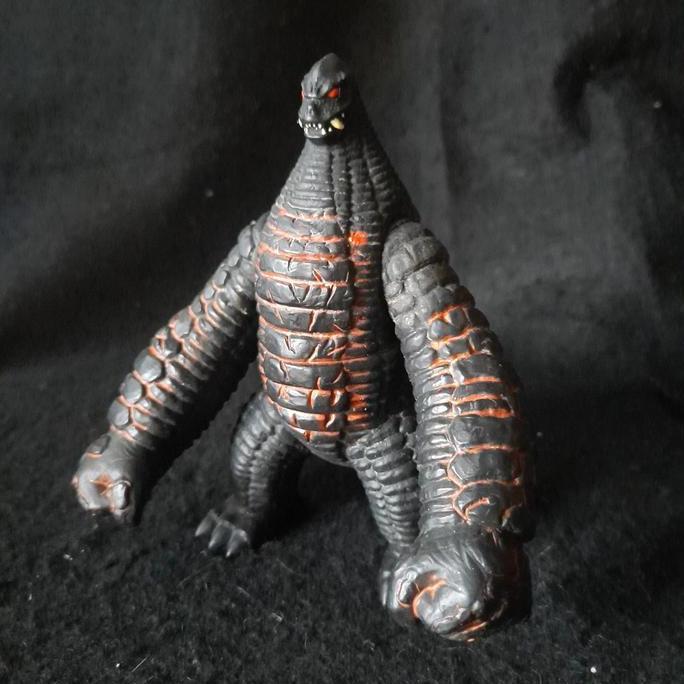 Bandai 12 Cm Ultra Monster Series EX Red King