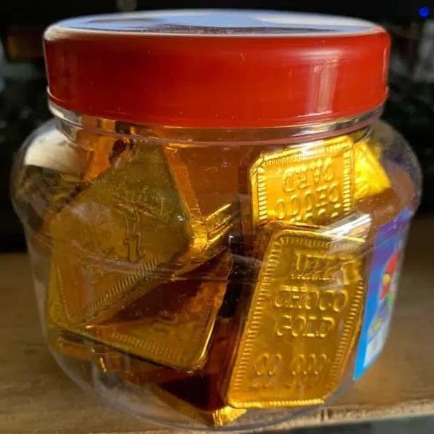 COKLAT BENTUK KOTAK EMAS 1 TOPLES ISI 50 PCS (CHOCOLATE GOLD 99.999) Kode 425