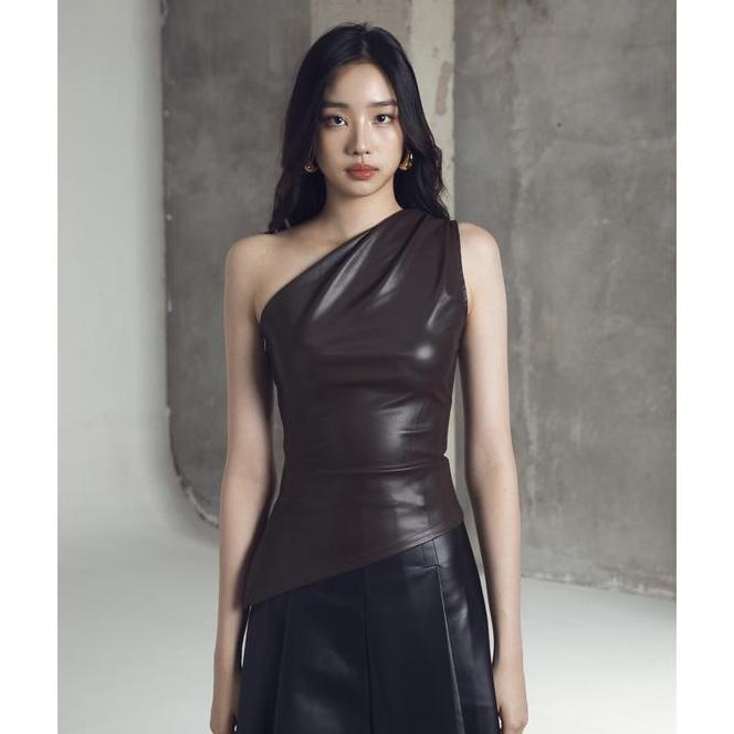 Anain - Gia Anain Gia Asymmetric Leather Top