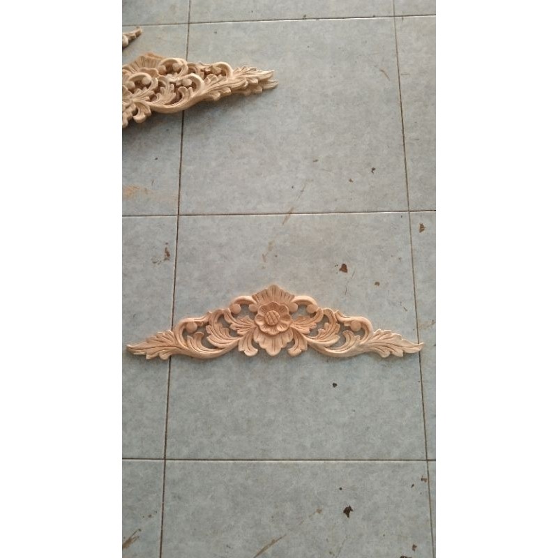 Ornamen Tempelan Lemari Ukiran Kayu 60X15 Motif Bunga