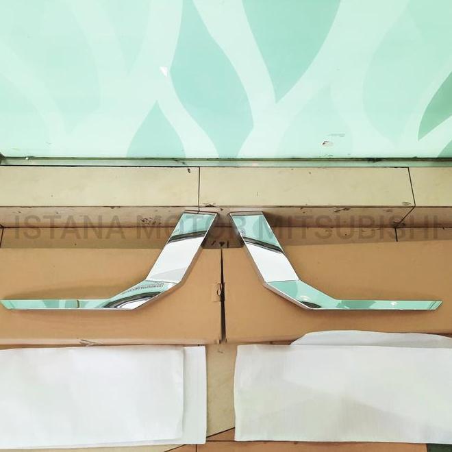 List Chrome Bawah Xpander 2022 Bumper Bemper Depan Mitsubishi Facelift