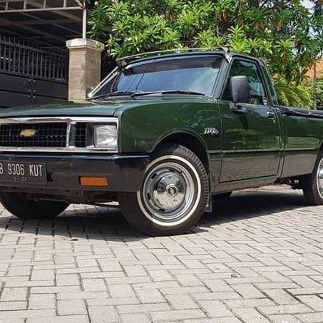 Karet Kaca Depan Chevrolet Luv KBD 26