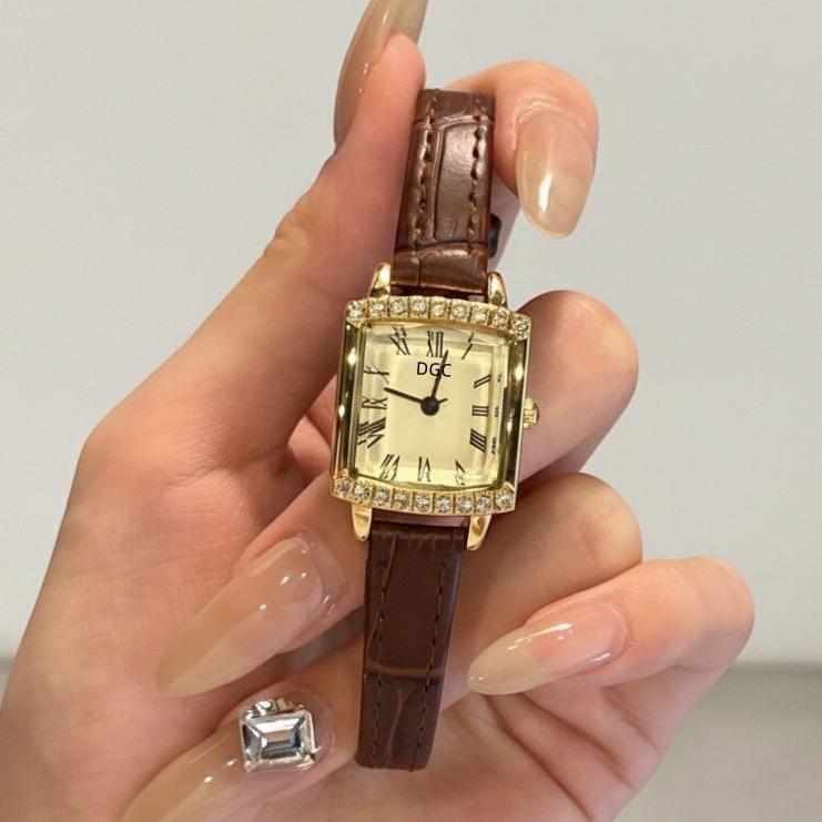 NEW PRODUCT JW574 Jam Tangan Wanita Kecil Dial Persegi Romawi Fashion Casual Jam Tangan Retro Berlia