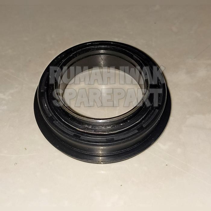 Seal As Roda Depan Kubota L4018
