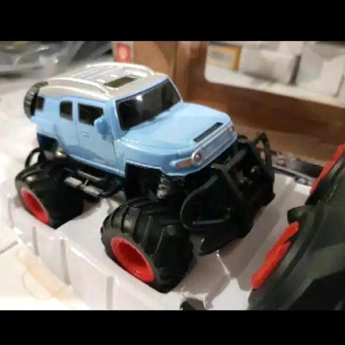 Mainan RC mobil jeep militer mini rc 1.24 asli murah rc offroad