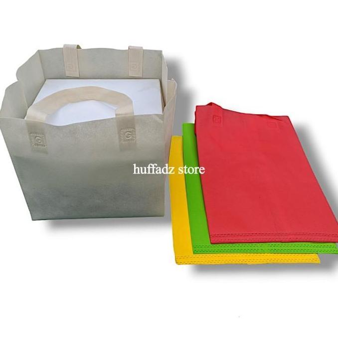 Tas Goodie Bag Hajatan Box 22x22