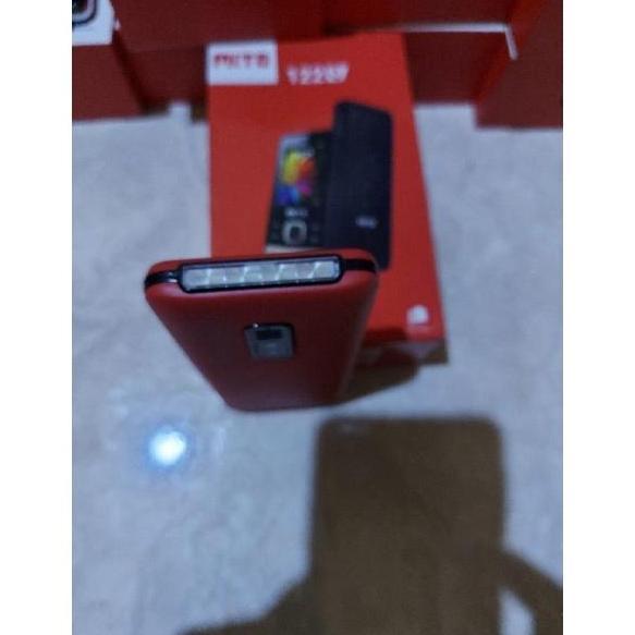 Mito 122Q 2,4 inch 4 slot sim card senter